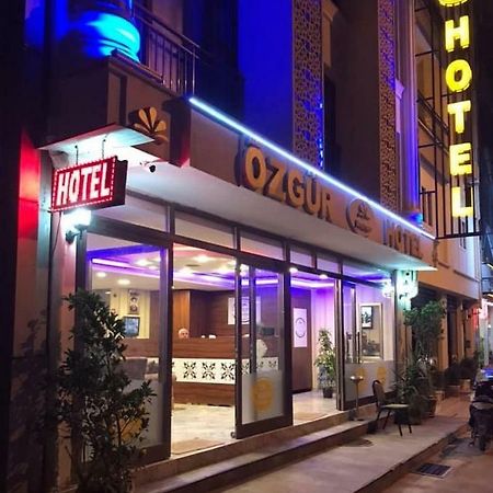 Oezguer Hotel 안탈리아 외부 사진