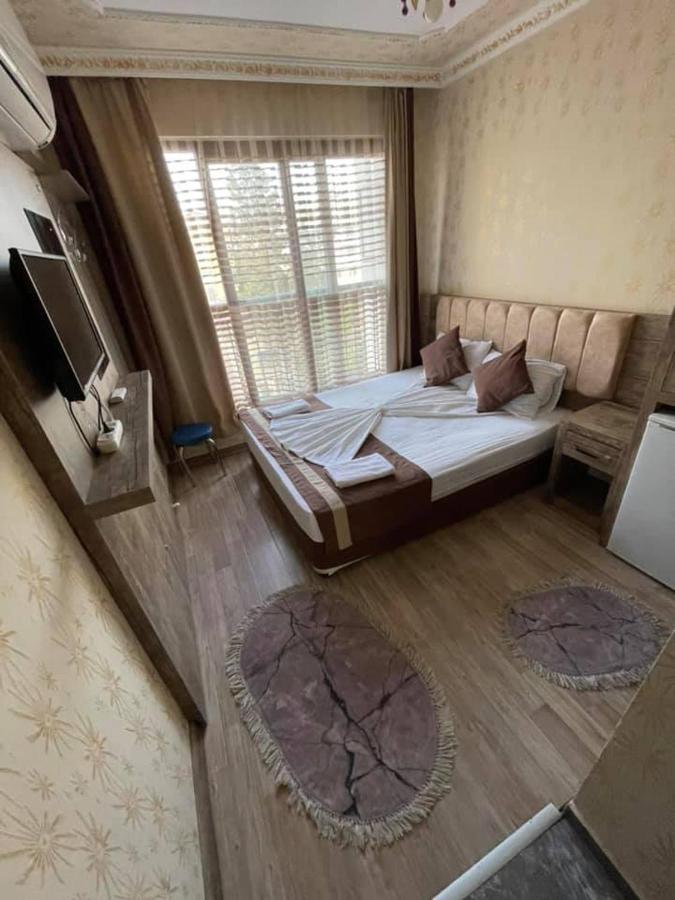 Oezguer Hotel 안탈리아 외부 사진