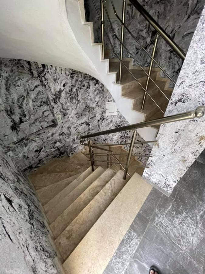 Oezguer Hotel 안탈리아 외부 사진