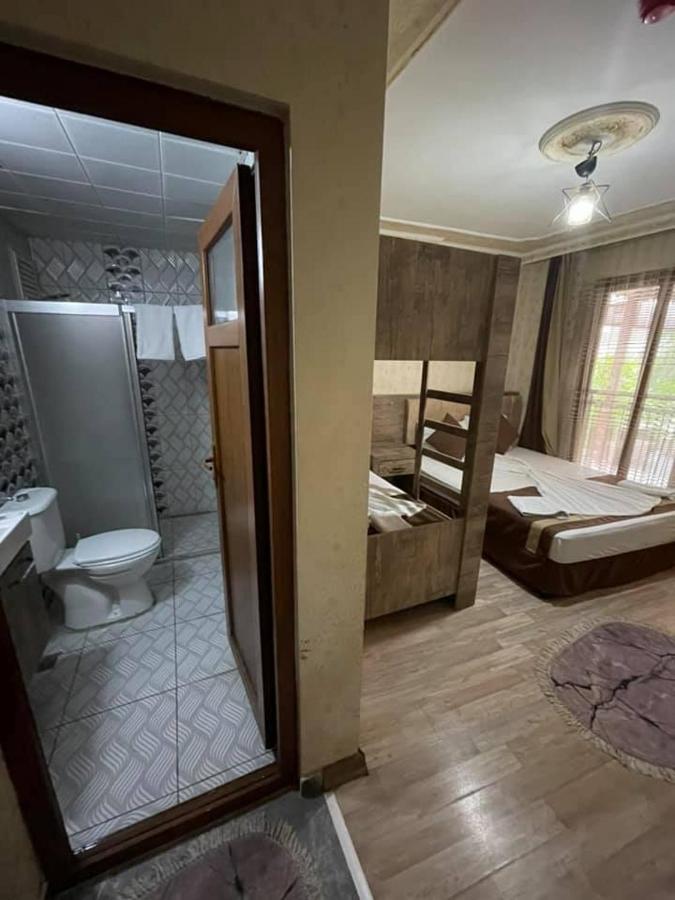 Oezguer Hotel 안탈리아 외부 사진