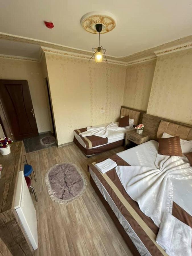 Oezguer Hotel 안탈리아 외부 사진